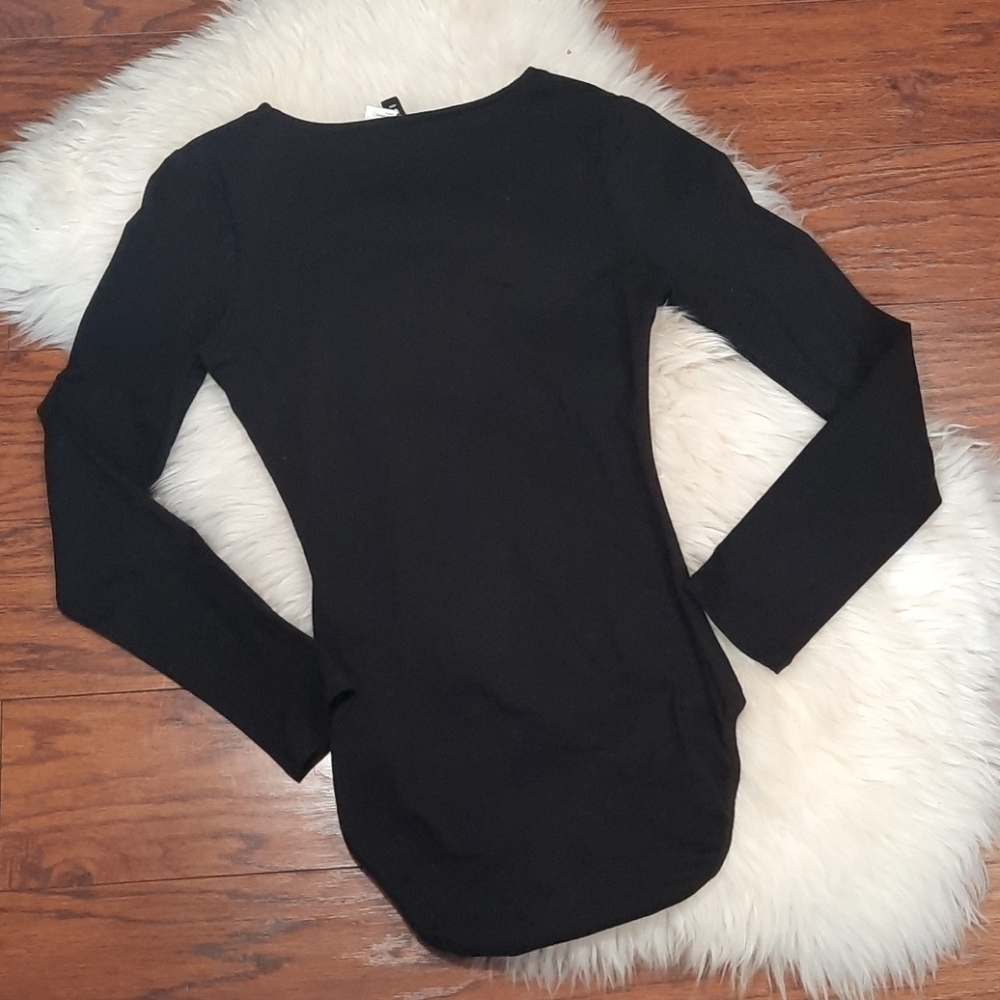 Strappy Front Vneck Longsleeve Black Bodysuit - Picture 3 of 3
